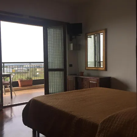 Bb Nuova Fiera Di Roma Bed & Breakfast *