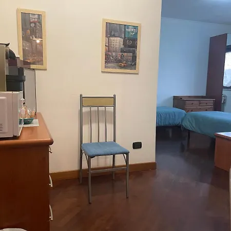 Bb Nuova Fiera Di Roma Bed & Breakfast *