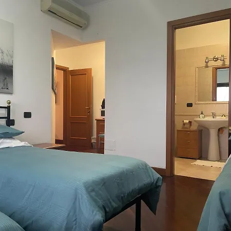 Bb Nuova Fiera Di Roma 住宿加早餐酒店 *